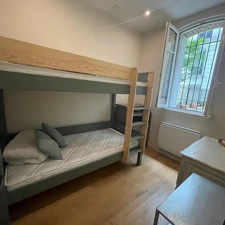 Avec Parking Apartment *